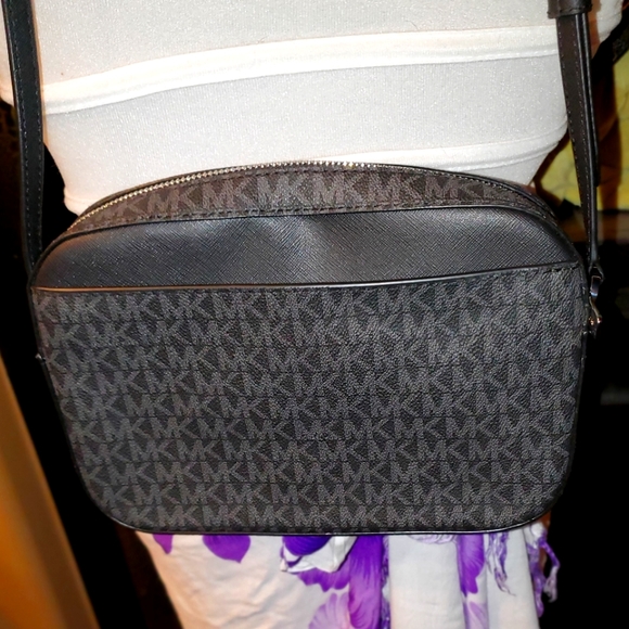 AUTHENTIC Michael Kors crossbody💖 NEW - Picture 14 of 16